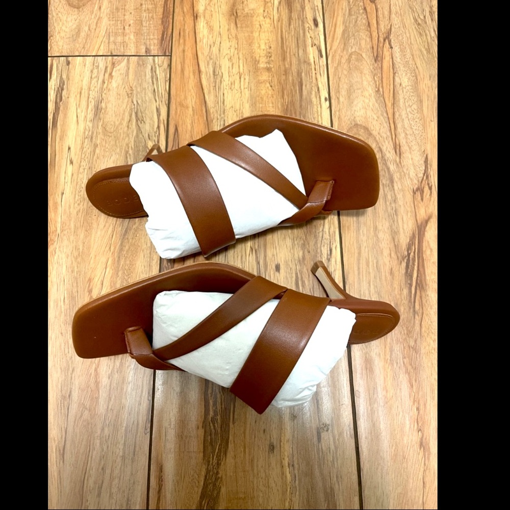 NIB Boden Toe Post Kitten Heel Sandal in Tan - Picture 10 of 13
